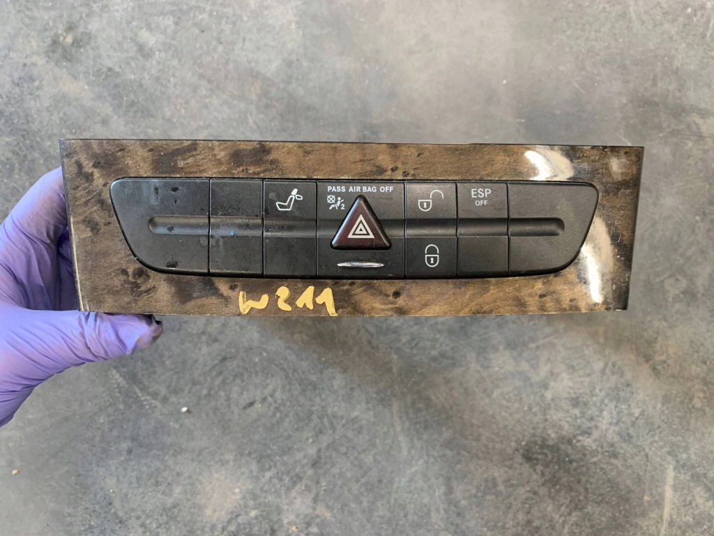 фото №1, Панель переключатель аварийных mercedes w211