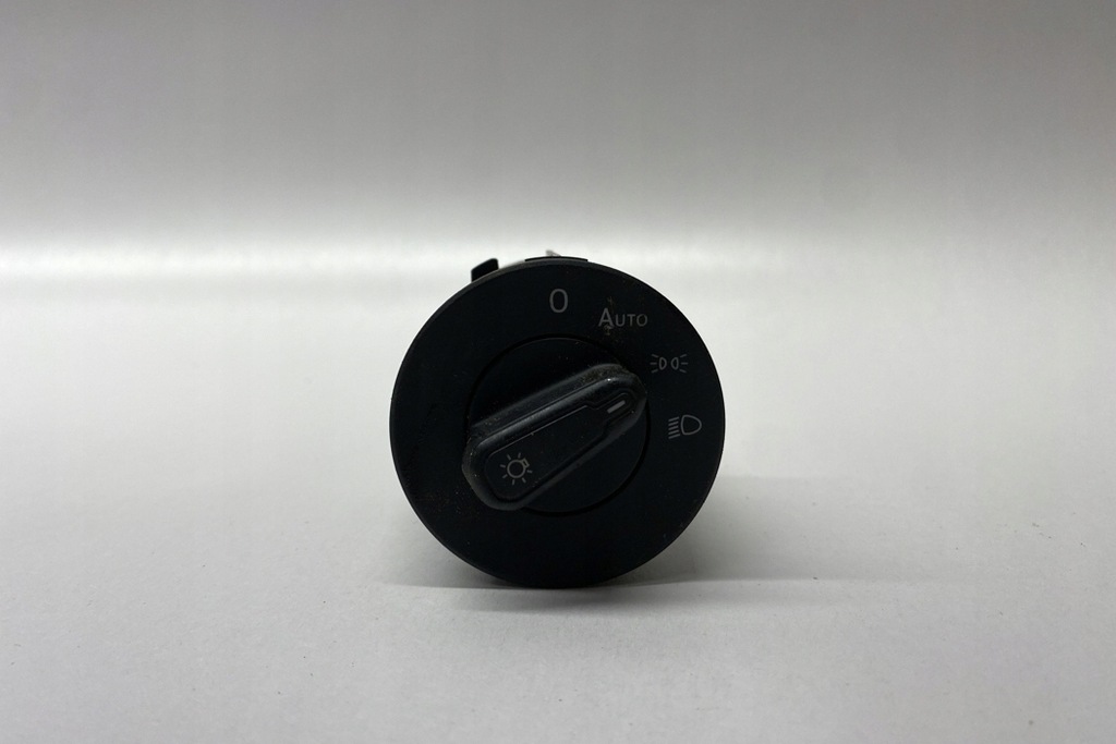 фото №8, Выключатель света vw jetta mk7 5g1941431e 1.4l бензиновый 110kw 2019