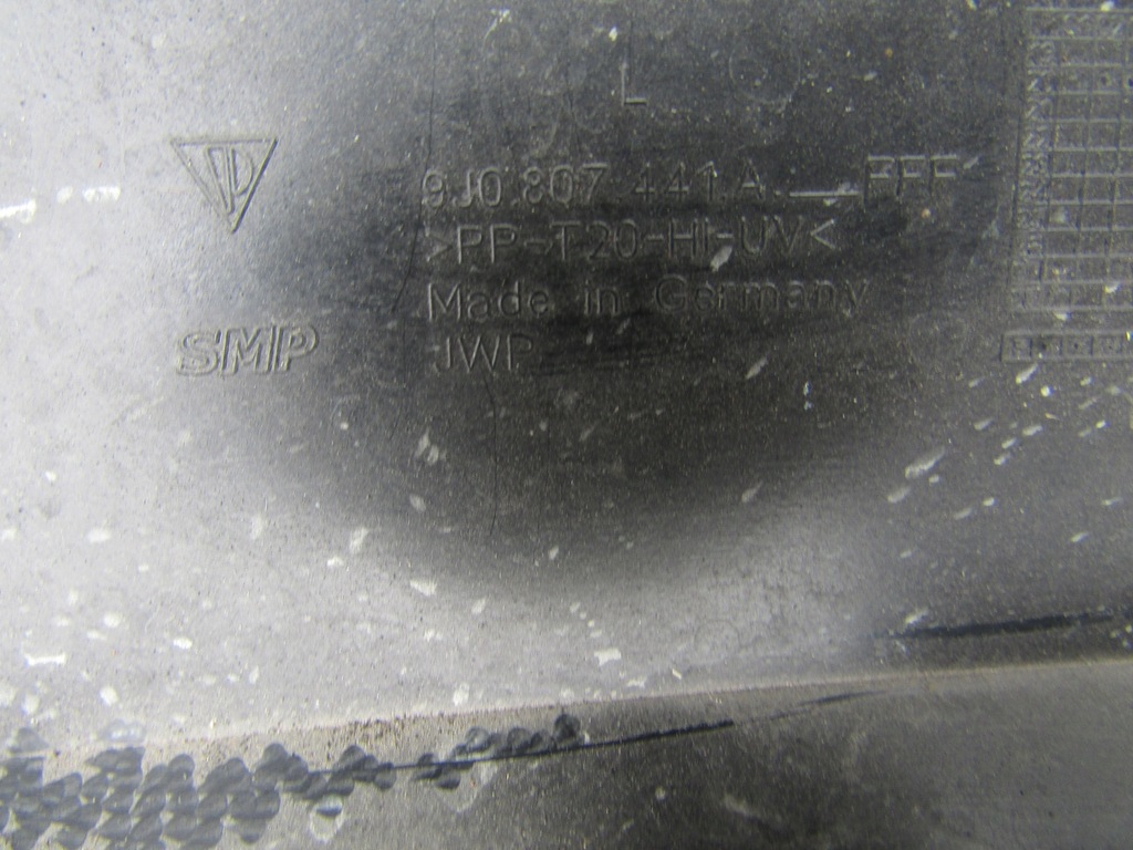 фото №10, Porsche taycan спойлер дифузор бампера задня 9j0807568b