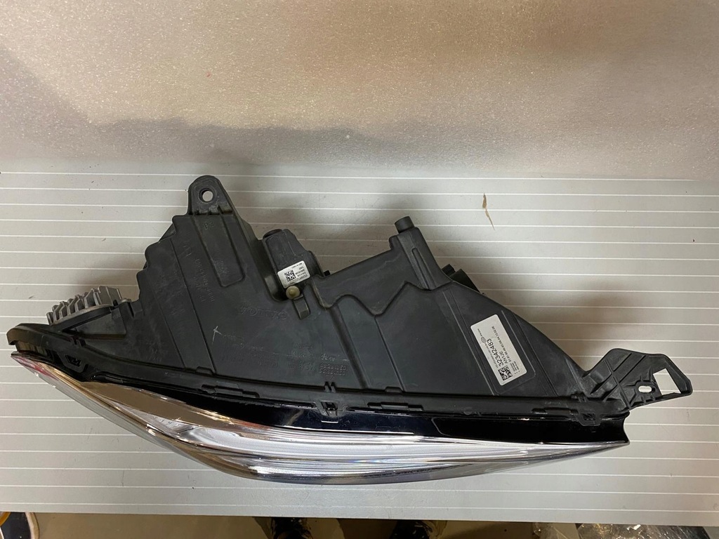 фото №9, Лампа права передня volvo xc90 ii full led 32342483 правий перед