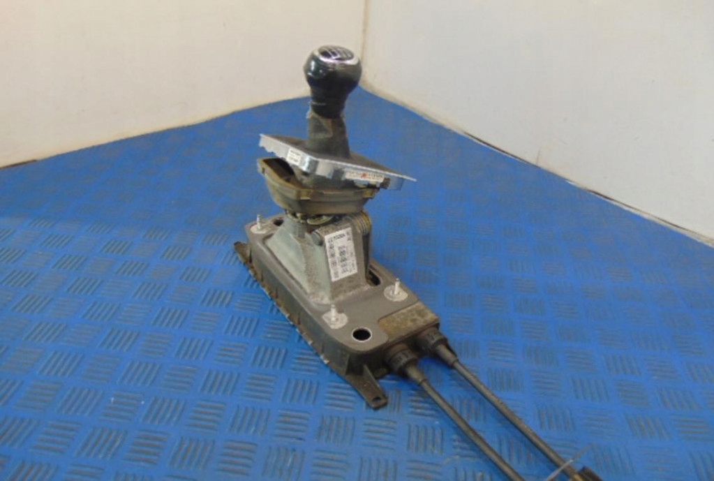 фото №5, Volkswagen passat b6 2.0tdi kombi домкрат переключения передач