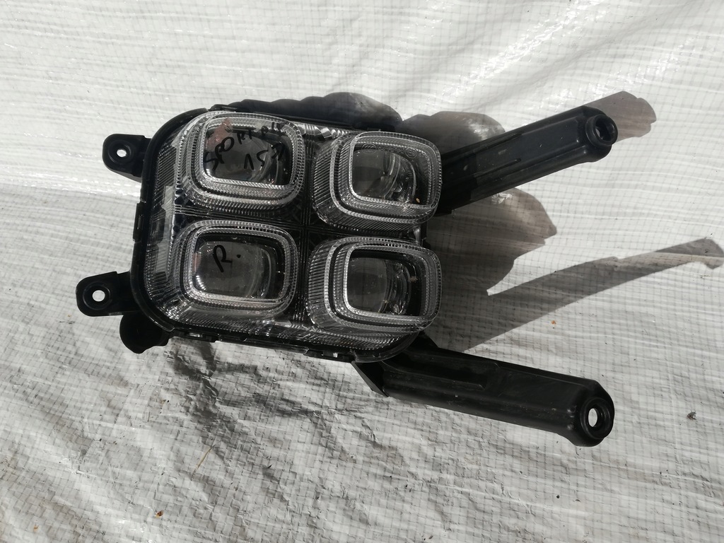 фото №1, Kia sportage gt 16- противотуманная фара правый led