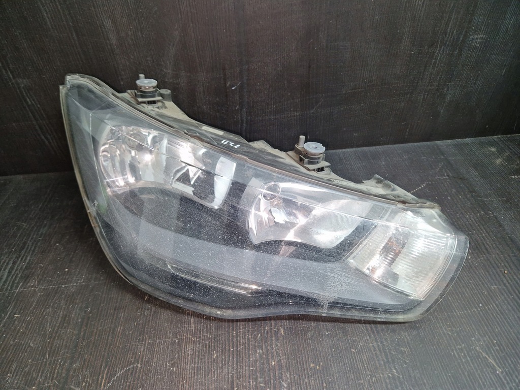 фото №1, Лампа левая перед audi a1 8x0941004