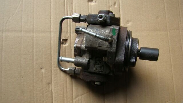 фото №1, Nissan navara d40 pathfinder r51 насос упорскування