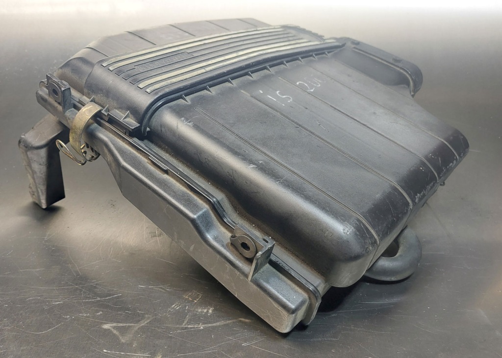 фото №3, Корпус фильтра воздуха lexus is200