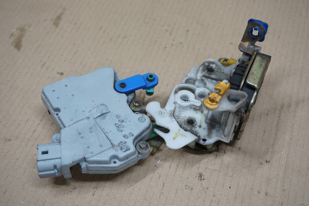 фото №7, Nissan terrano ii замок двері лівий перед 6-pinów 01r