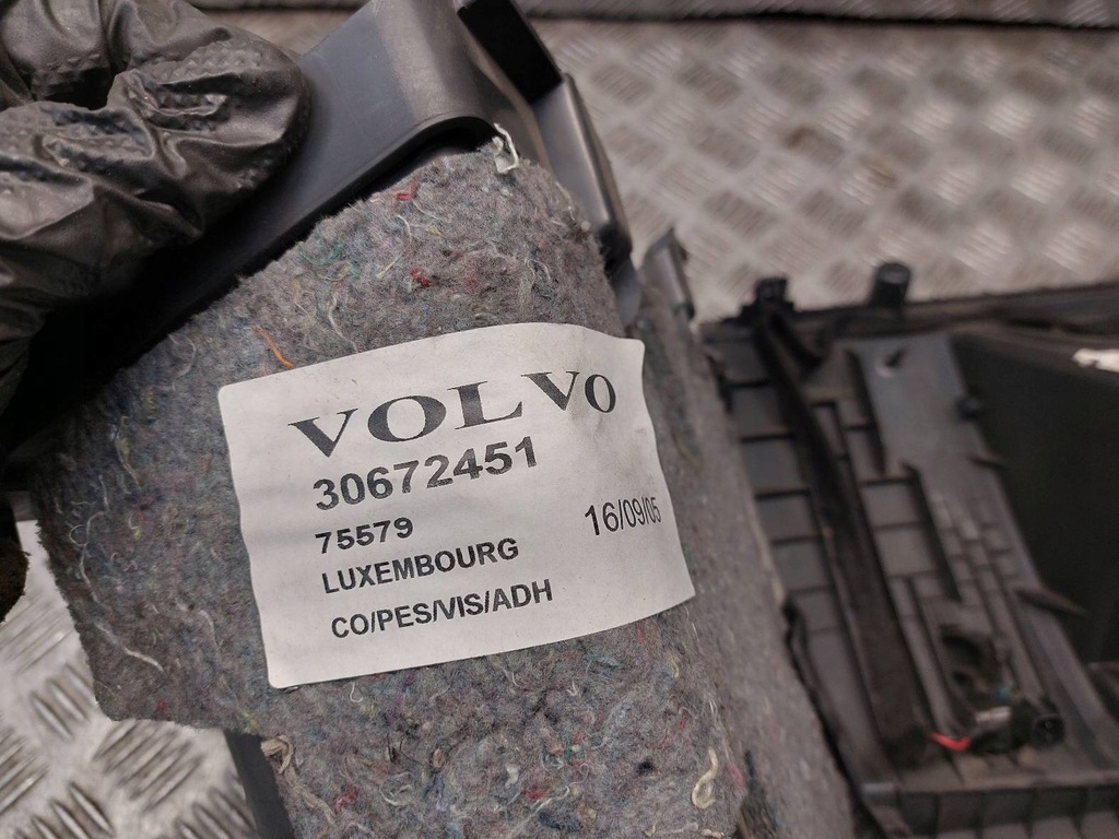 фото №8, Бардачок пассажира volvo s40 ii 8626141 09491937 30672205 30672451