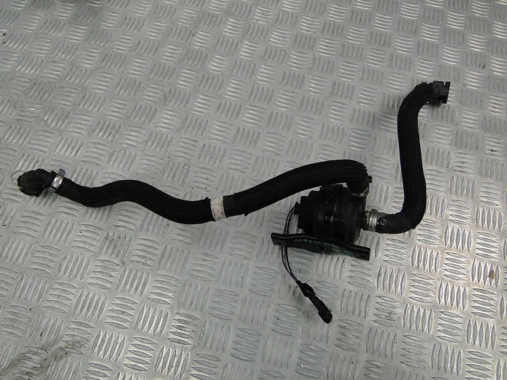 фото №2, Alfa romeo stelvio помпа насос wody 2.0 t