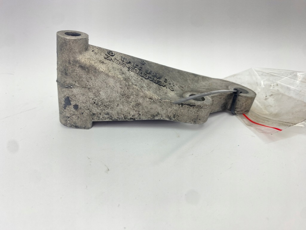 Кронштейн кронштейн mercedes w123 w116 w126 r107 280 m110 1104663141 Оригінал