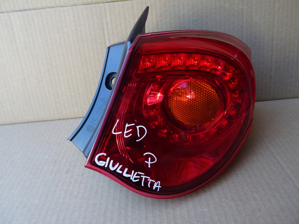 фото №1, Alfa romeo giulietta лампа задняя правая правый led