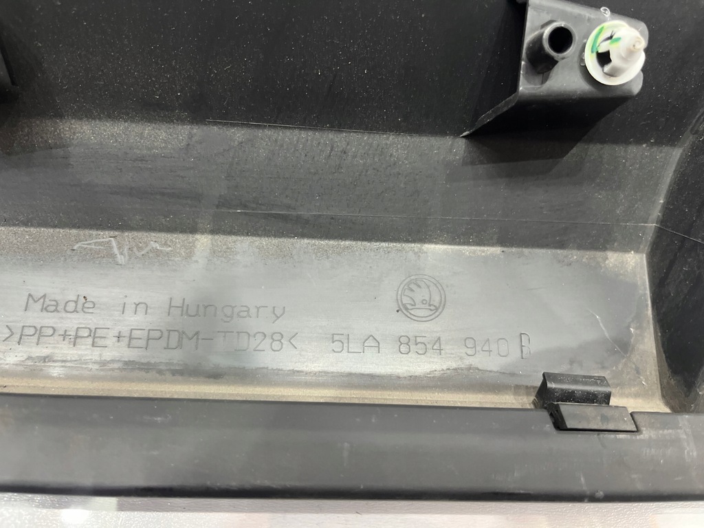 фото №10, Skoda enyaq 5la молдинг накладка дверь передняя правая 5la854940b