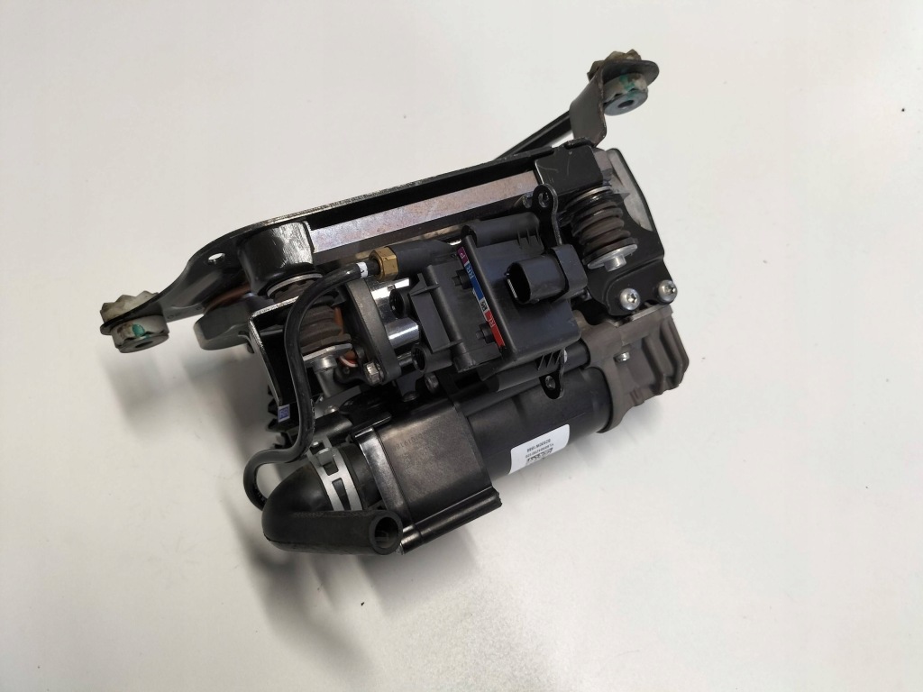 Компрессор насос подвеска bmw 5 g30 g31 6898429 37206898429 в Украине