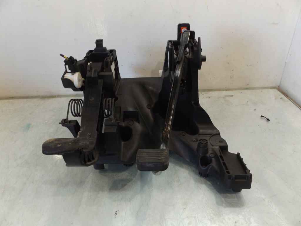 Купить Meriva b педали сцепления тормоза 13434744