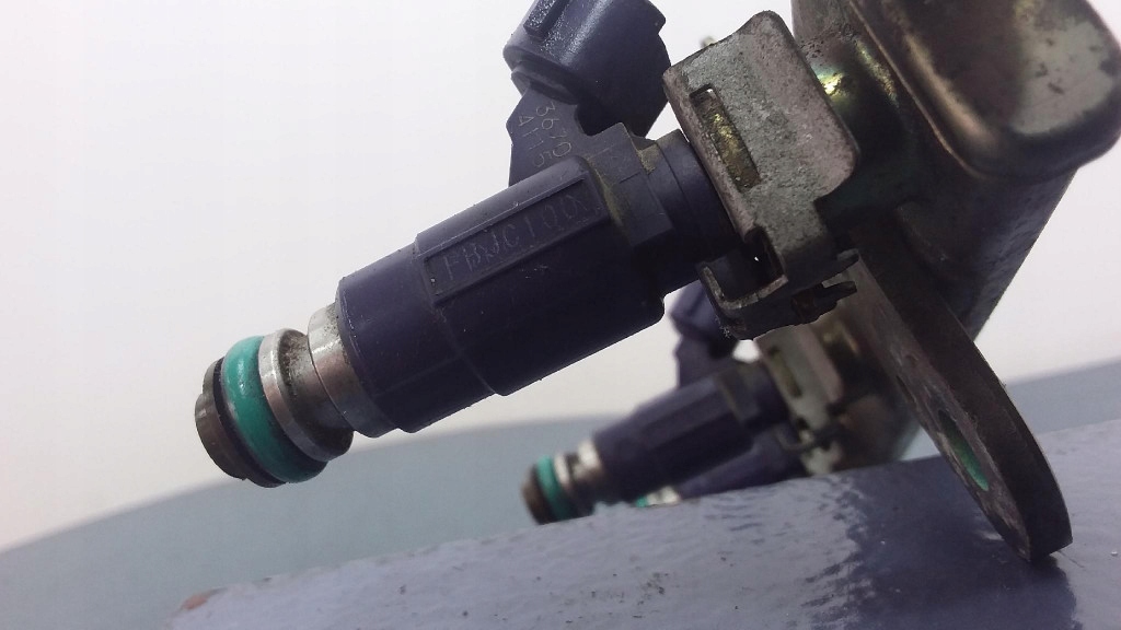 фото №6, Nissan primera p12 2.0b молдинг подаюча форсунки fbjc100