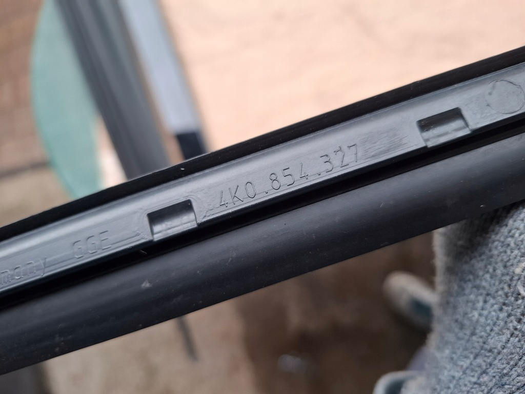 фото №8, Audi a6 c8 молдинг стекло лобовое левая 4k0854327
