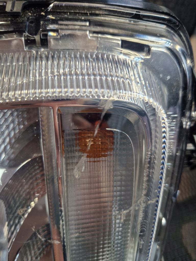 фото №11, Противотуманная фара правый перед vw t-roc 2ga941056j