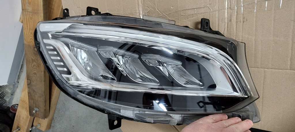 Купить Mercedes sprinter фара правый  w 907 a9109064000