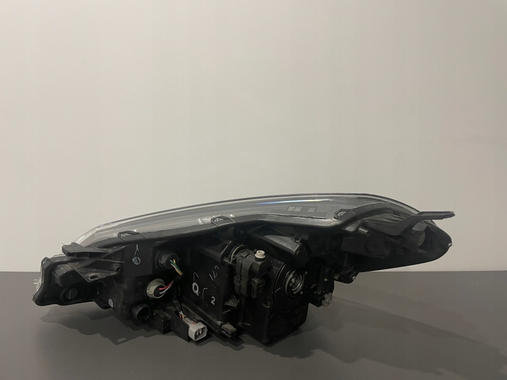 фото №8, Toyota yaris iii lift лампа правая europa обычная