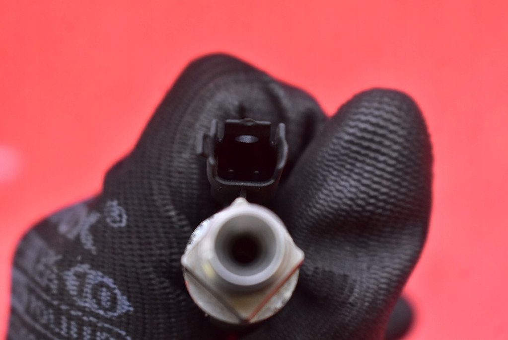 Инжектор форсунка 13647597870 0261500109 bmw x1 e84 3.0i 305 km рестайлинг  12-15 Цена