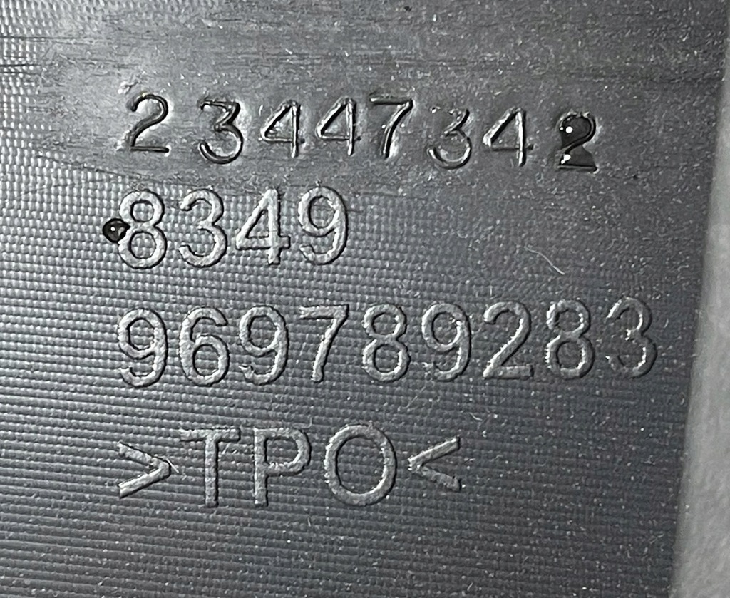 фото №4, Cadillac escalade iv 2014 - ліва перед рамка прокладка двері 23447342