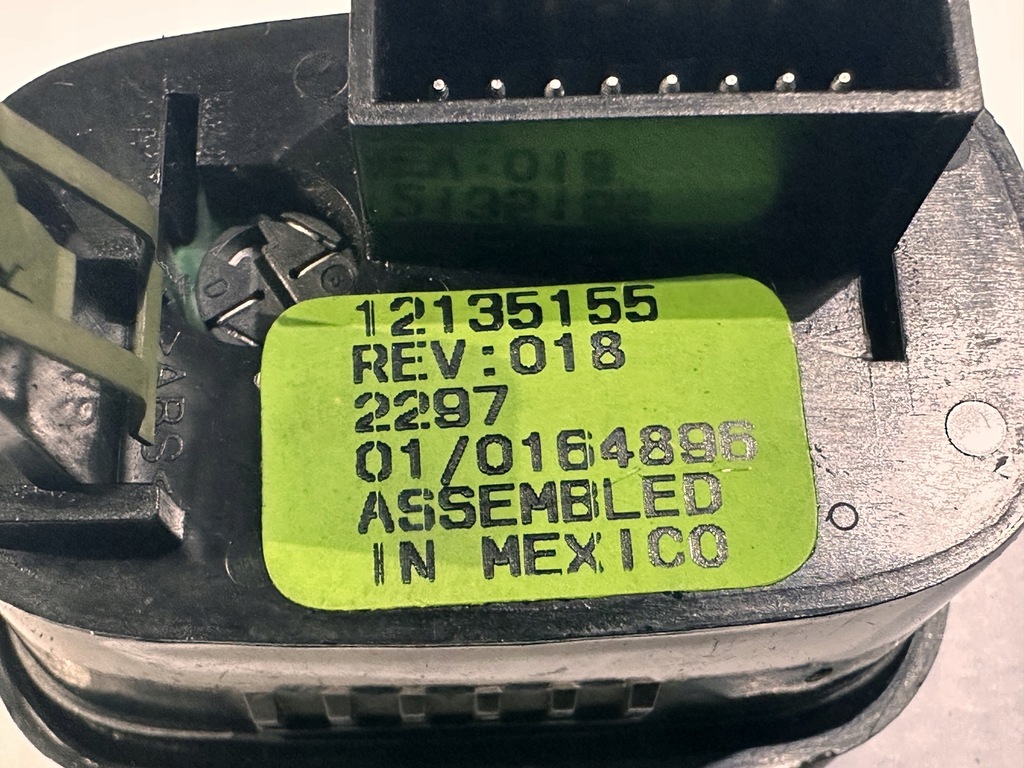 фото №9, Панель кнопка відкривання багажника світла chevrolet corvette c5 1997+