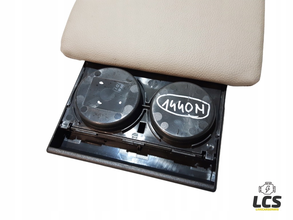 фото №6, Подлокотник задний кожа mercedes w203 sedan a2039700074