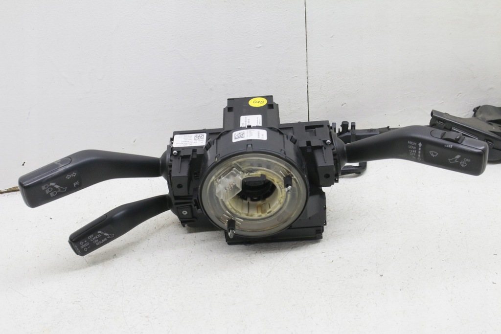 фото №1, Перемикач стрічка passat b6