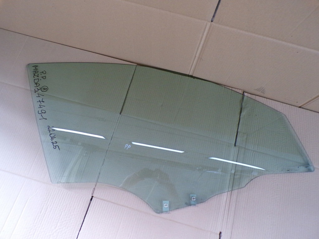 фото №3, Mazda 3 стекло правый перед 5 дверная