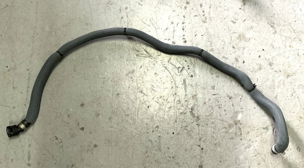 фото №1, Renault austral 1.2 e-tech wąż wody шланг радіатор 215014028r