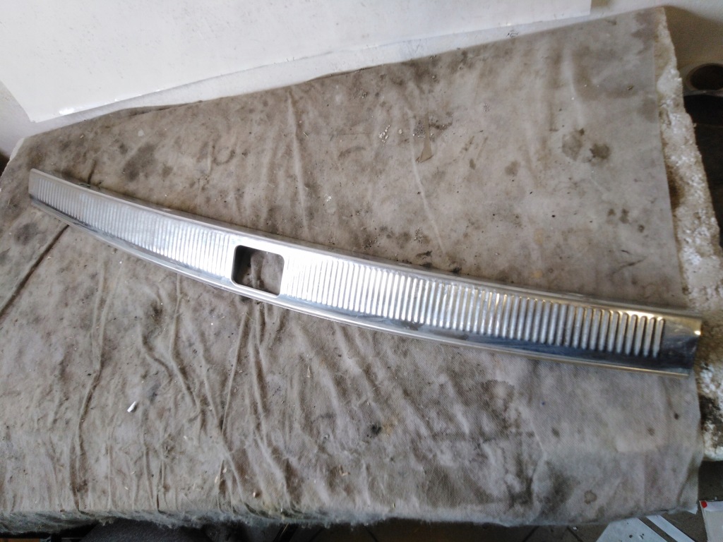 фото №1, Audi a6 c5 kombi защита поперечина задняя край багажника