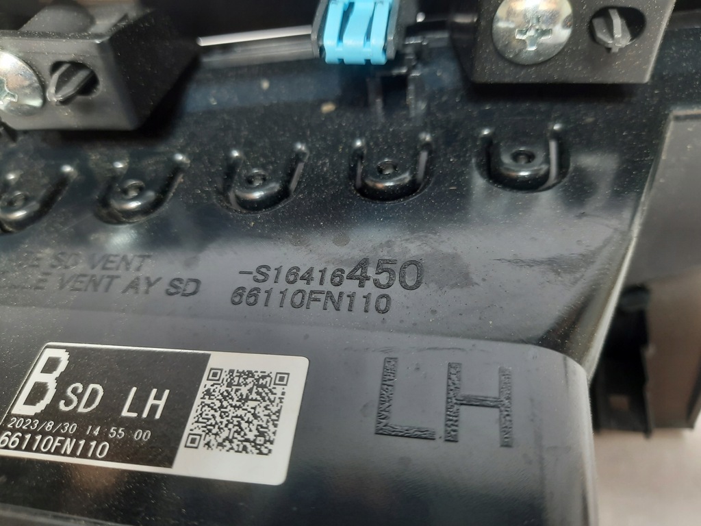 фото №11, Subaru crosstrek xv 22- решётка обдув рамка 66110fn110 usa