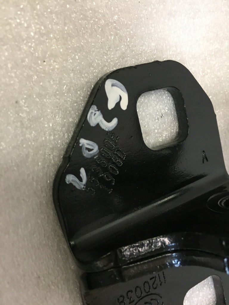 Tesla model s петля двері 553800h Ціна