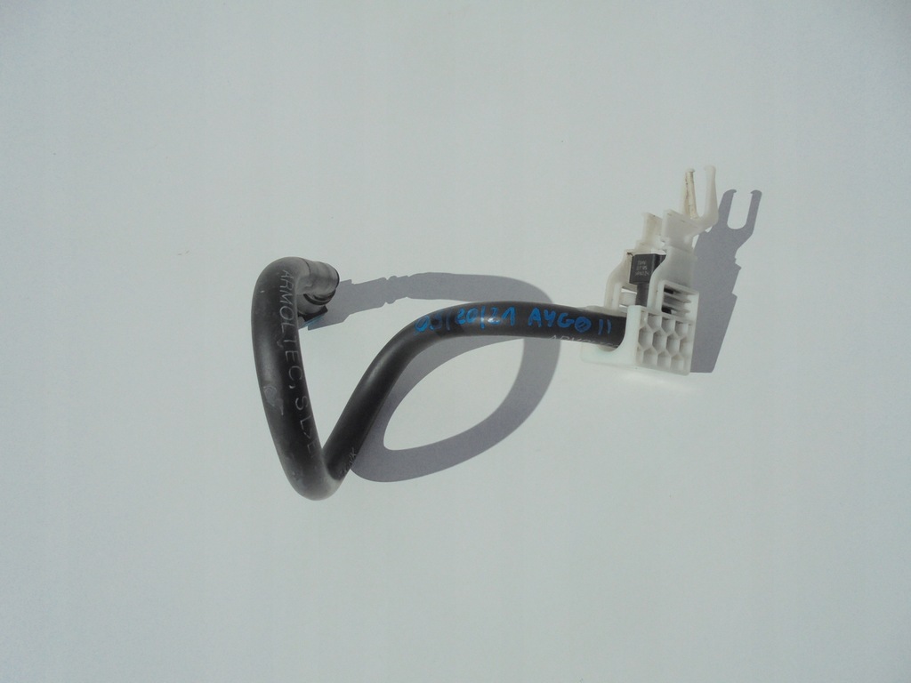 фото №1, Toyota aygo ii шланг wąż топлива 1.0 rok 2014-