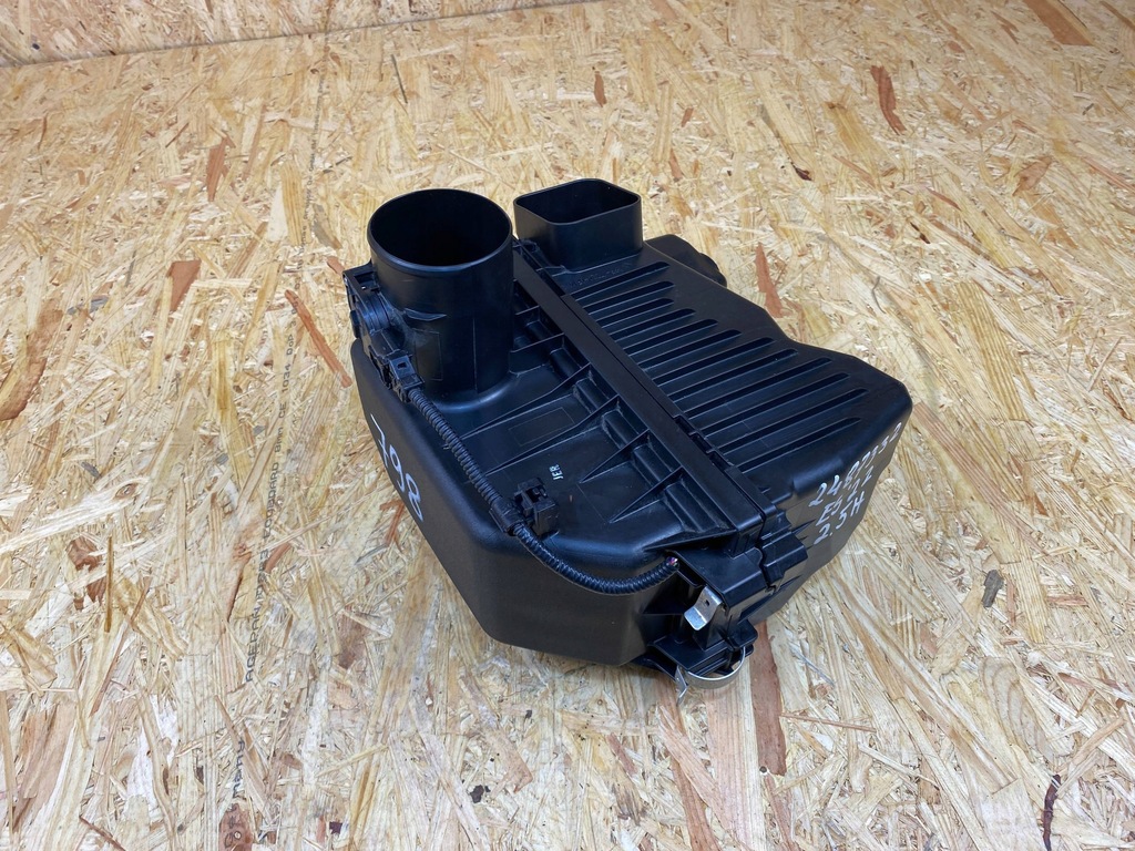 фото №8, Корпус фильтра воздуха lexus es toyota rav4 v 2.5h 17812-37040