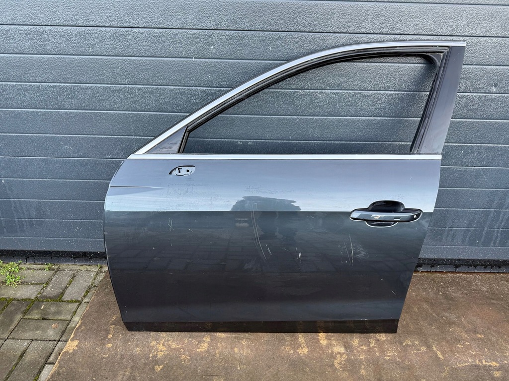 фото №1, Audi a4 b9 lift дверь левая передние