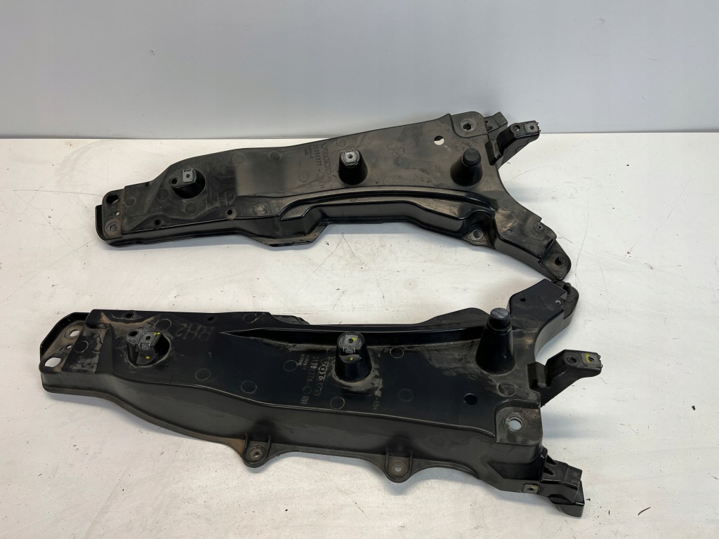 фото №1, Volvo xc90 ii кронштейн крила лівий