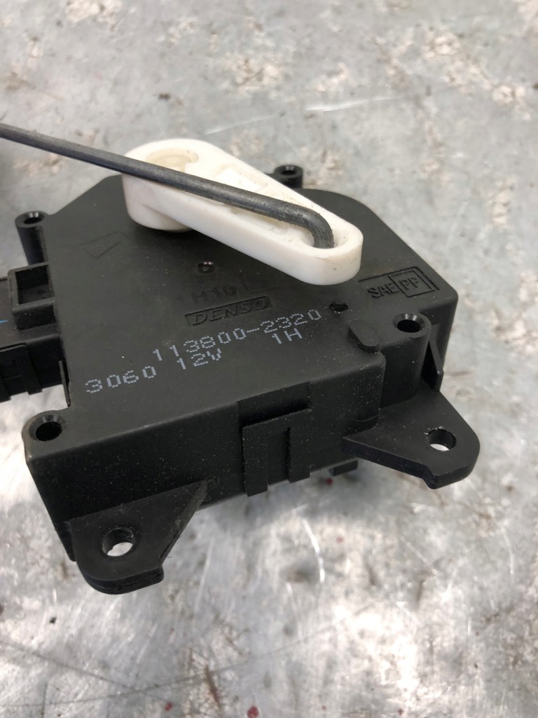 фото №4, Моторчик отопителя mazda rx8 rx-8 113800-2320