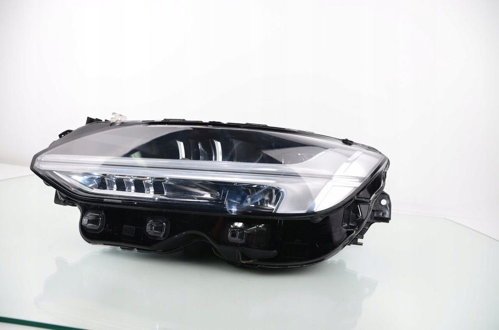 фото №1, Volvo v90 s90 full led 32228676 левая лампа передняя