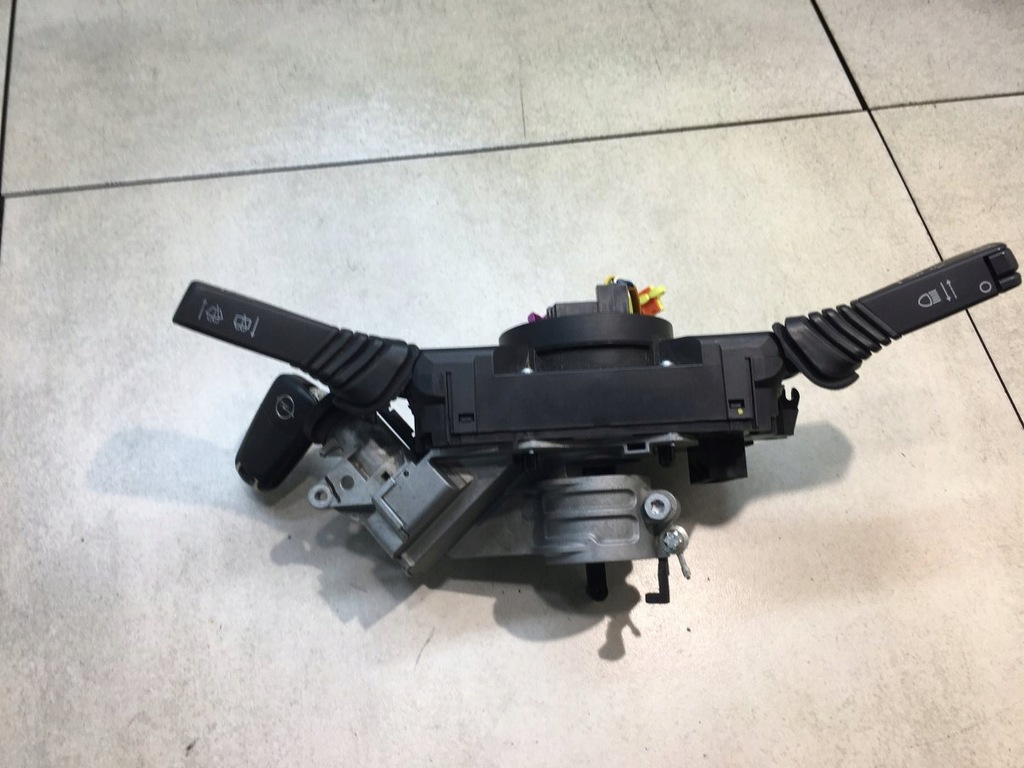 фото №7, Переключатель комбинированный opel astra h 13198908 n0501882