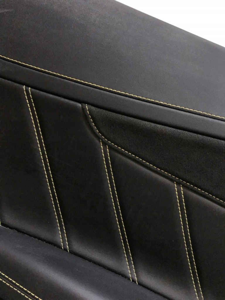 Mercedes w205 кабріолет  amg обшивка двері ліва Зі Шроту