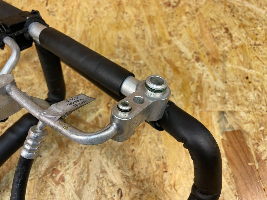 Пабтрубок  трубка шланг кондиционера mg hs i 10947738 10823204 544601560 с Разборки