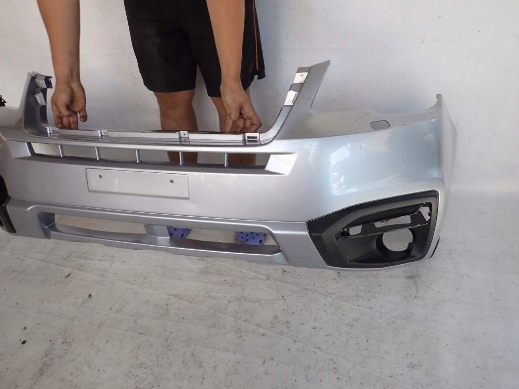 Subaru forester iv рестайлінг  15- бампер перед передній омивачі Зі Шроту
