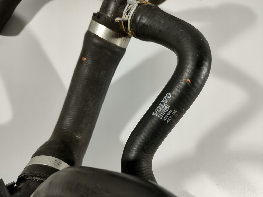 фото №6, Volvo v70 2.0 d4 15r- wąż шланг wody