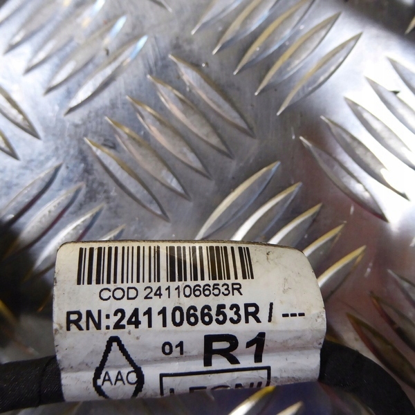 фото №4, Smart forfour клемма плюсовая 241106653r