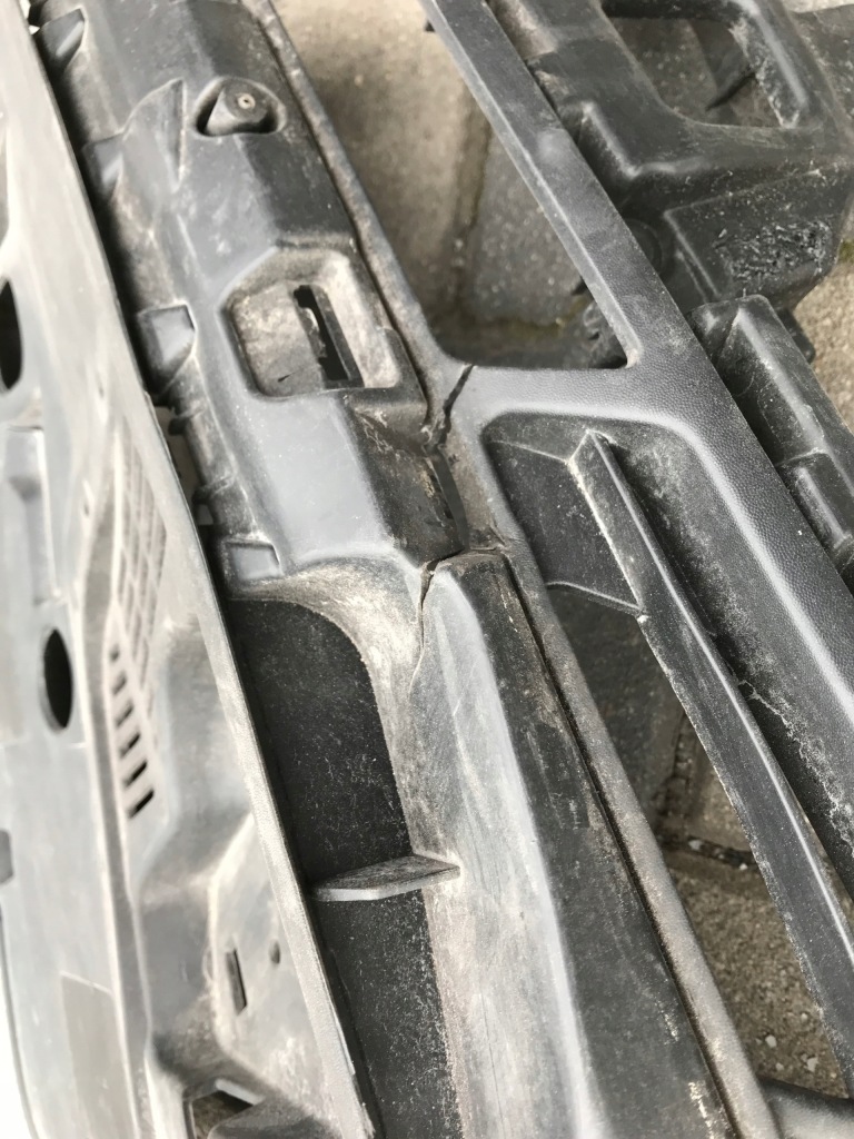 фото №3, Renault clio iv решітка радіатора радіатора