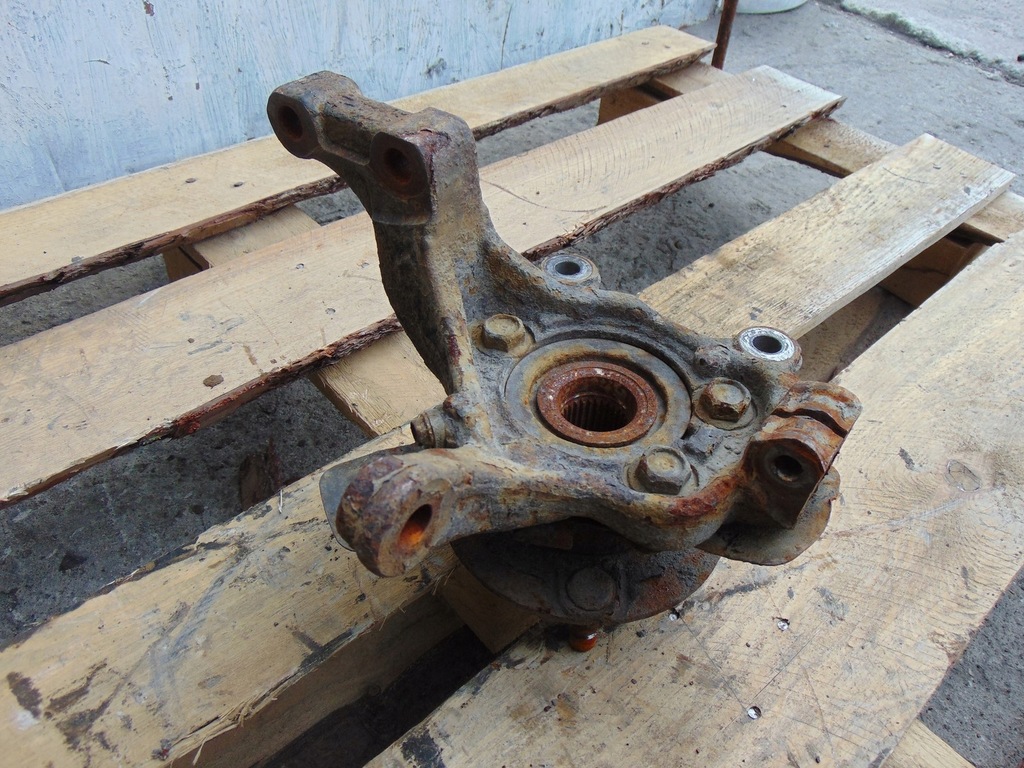 фото №6, Поворотный кулак ступица левая перед nissan nv200 1.5 dci