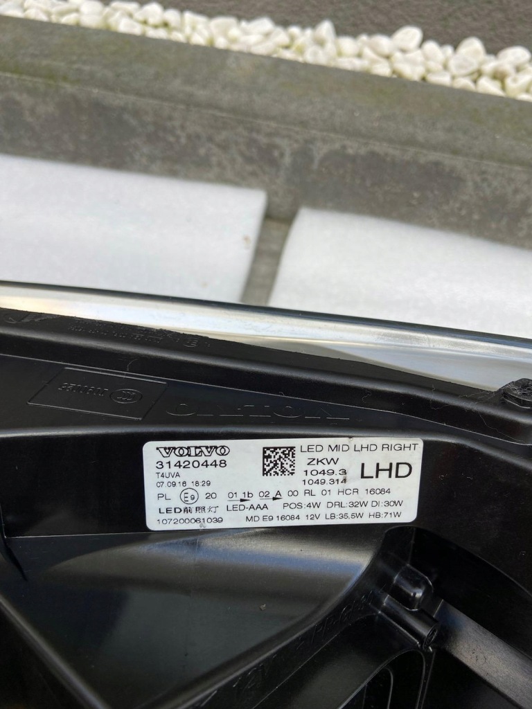 Фонари volvo v40 рестайлинг  full led левая правый Доставка