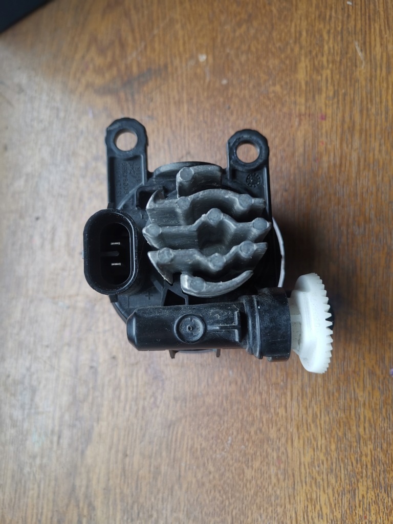 фото №3, Volvo xc40 протитуманна фара led правий 31446789