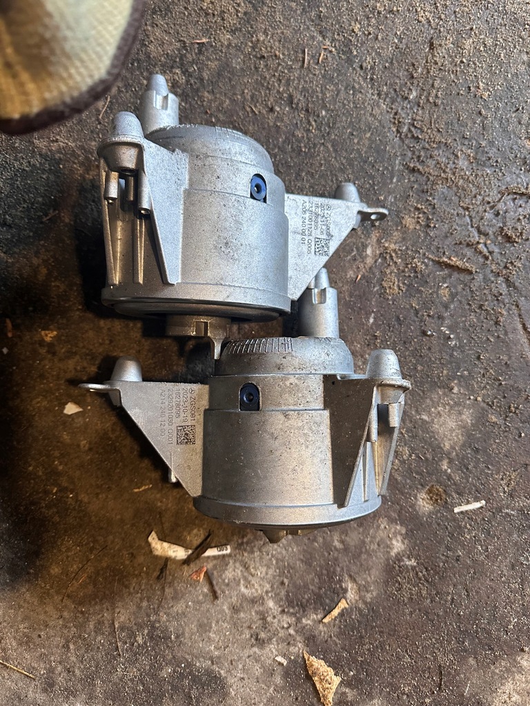 фото №1, Mercedes a2142401200 подушка двигуна