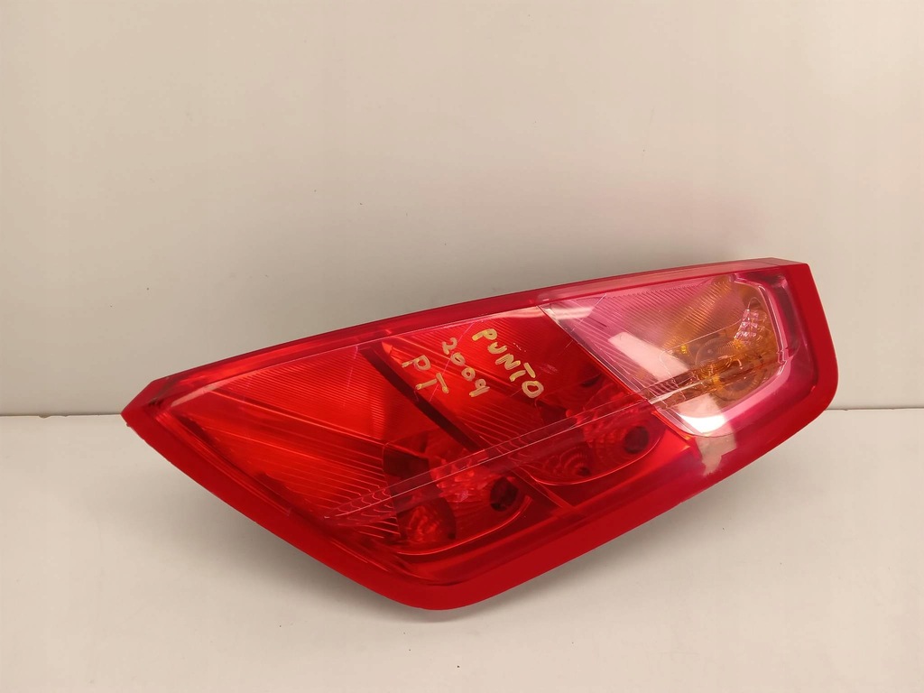 фото №1, Лампа правая задняя задняя fiat punto iii 05-15